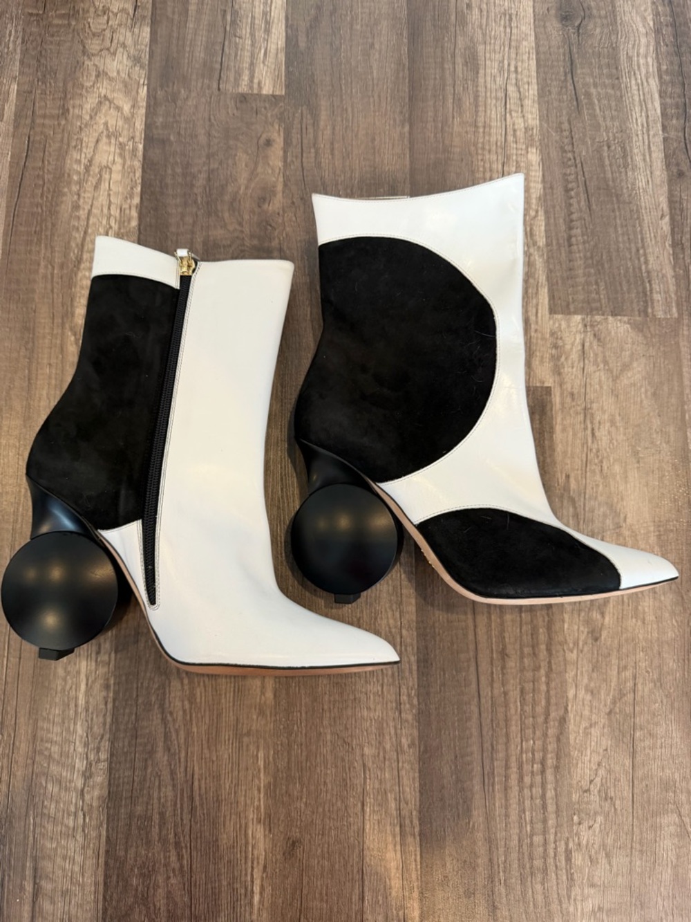 TORI SOUDAN Julee Ankle Boot Black White size women’s 40 / 9 designer - Picture 2 of 14